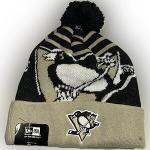 Pittsburgh Penguins New Era NHL Logo Whiz Cuffed Knit Hat with Pom